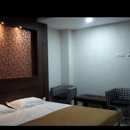 Hotel Gowri Sankar Ambāsamudram Eksteriør billede