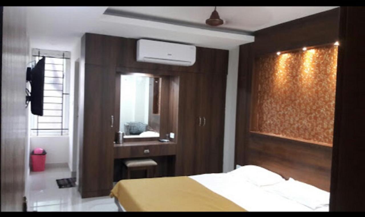 Hotel Gowri Sankar Ambāsamudram Eksteriør billede
